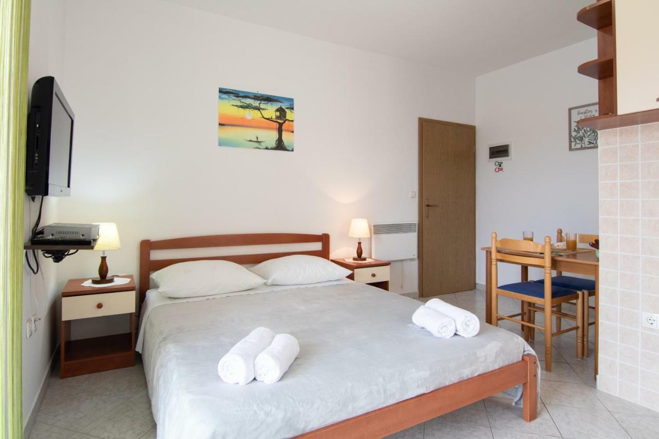 Apartments Villa Korina Brodarica  Bagian luar foto